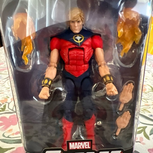 Marvel Legends Series Quasar. - Picture 5 of 10